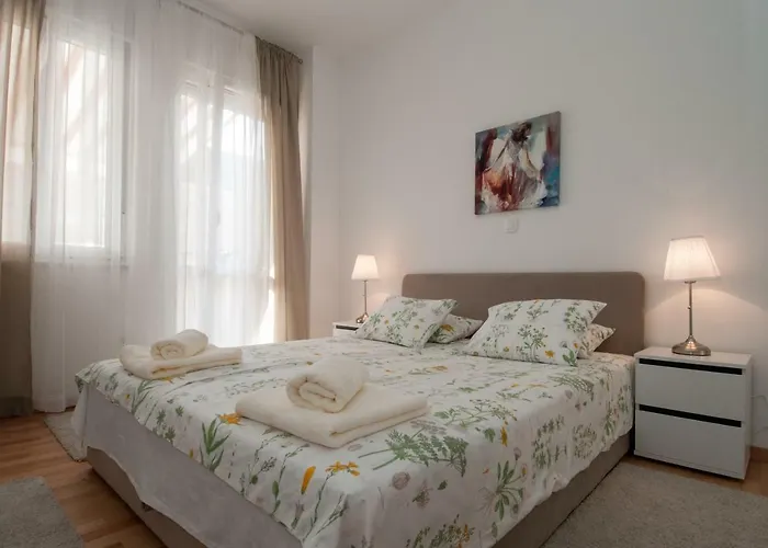 Iva, Centar * Опатия