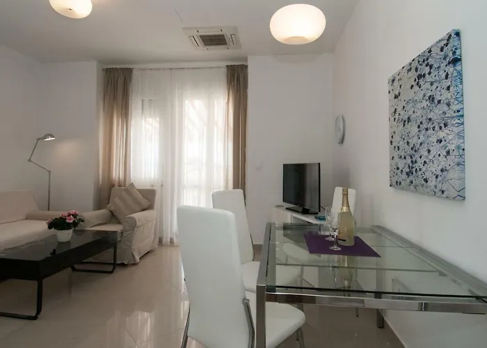 Iva, Centar * Опатия